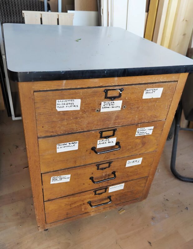 L’ancien meuble à outils de ma maman : restauration respectueuse