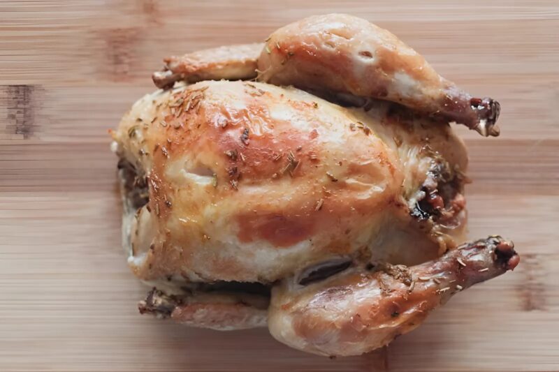 Qu'est-ce que cette substance blanchâtre qui se dégage du poulet durant la cuisson ?