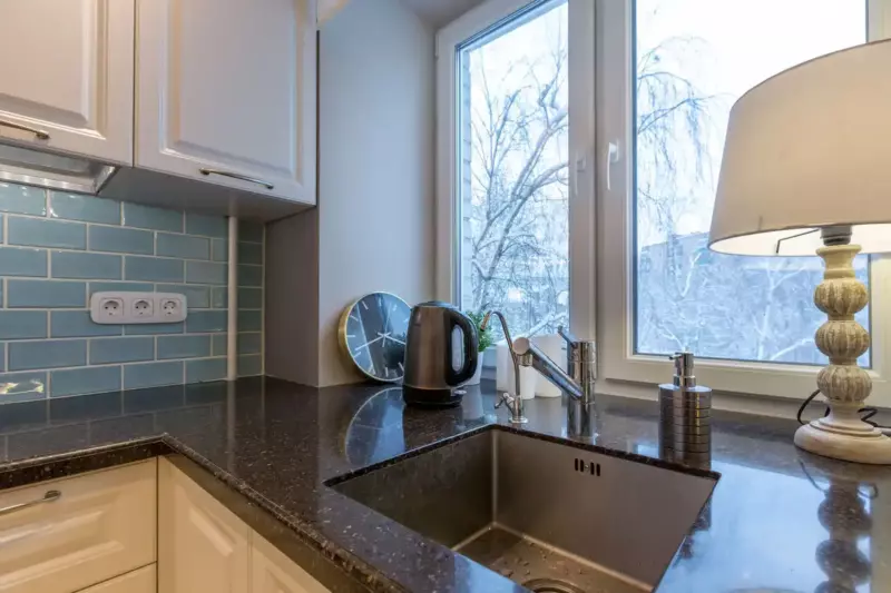 De ruine à chef-d'œuvre : découvrez l'incroyable transformation d'un appartement abandonné en un espace moderne et élégant