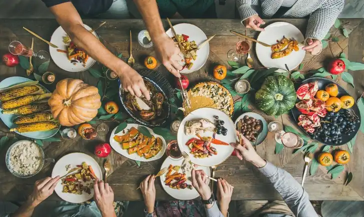 10 choses qu'une personne bien éduquée ne ferait jamais au restaurant