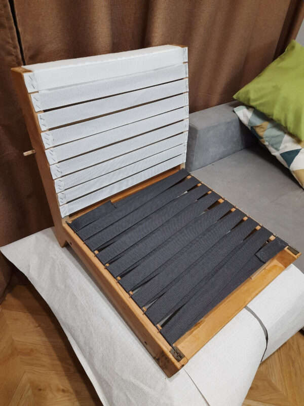 De vieux fauteuil griffé à pièce unique : comment nous l’avons entièrement transformé avec créativité et patience