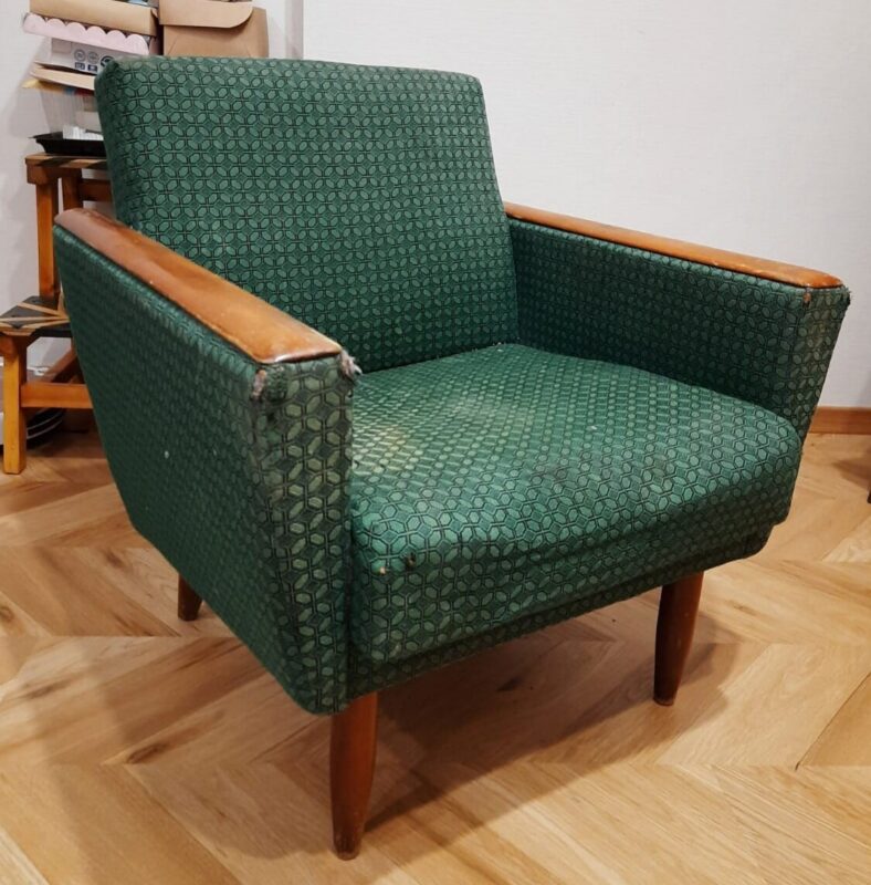 De vieux fauteuil griffé à pièce unique : comment nous l’avons entièrement transformé avec créativité et patience