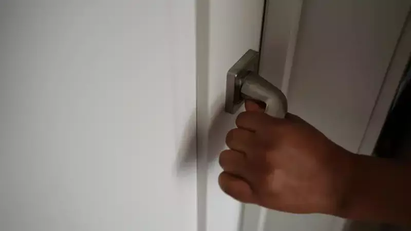 Quand j’ai vu mon enfant, j’ai voulu quitter ma femme, mais ce qu’elle m’a révélé a tout changé…