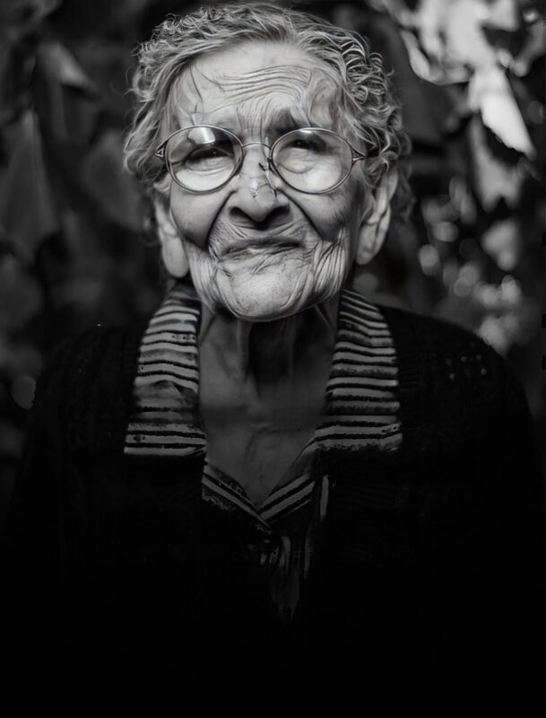 Lors de notre fête pour dévoiler le genre du bébé, nous avons coupé le gâteau, qui s'est révélé être noir: Ma belle-mère, vêtue de noir, s'est isolée et a commencé à sangloter