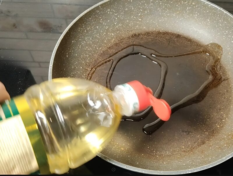 Vous ne jetterez plus jamais le bouchon de votre liquide vaisselle après avoir découvert cette astuce géniale pour la cuisine