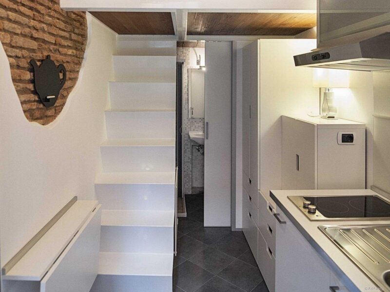 Un logement de la taille d'un placard : cet appartement romain de 7 m² prouve qu'un aménagement astucieux fait toute la différence