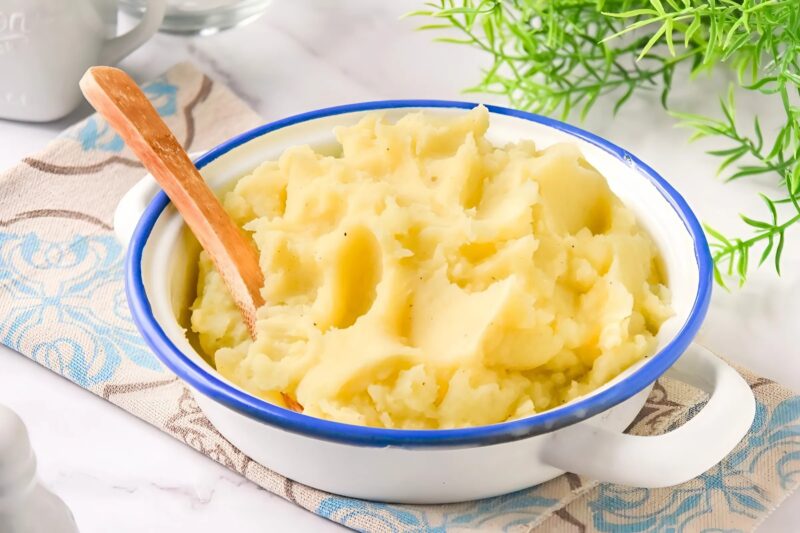 Il y a un ingrédient secret qui sublime votre purée… mais attention, ce n’est pas du lait