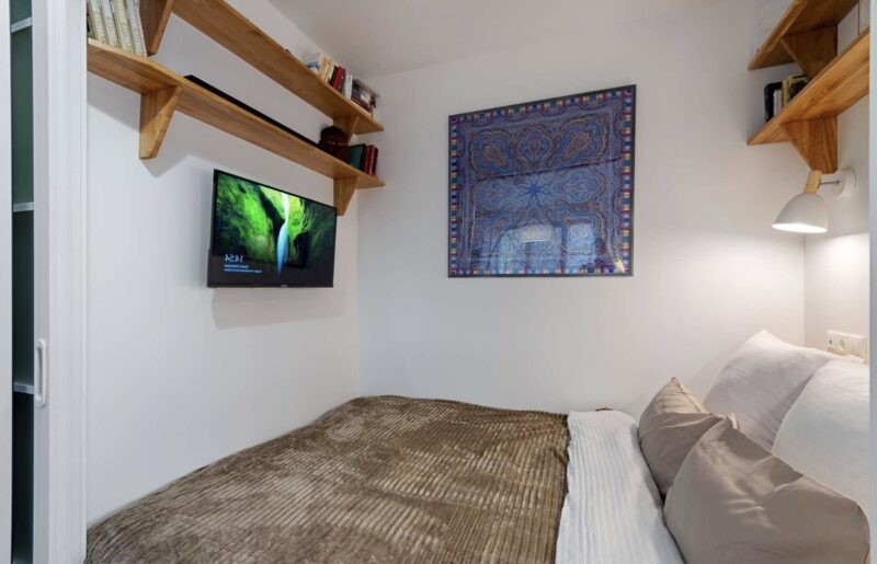 Elle a acheté un studio en ruine et l’a transformé en un deux-pièces sublime – voici comment elle a fait