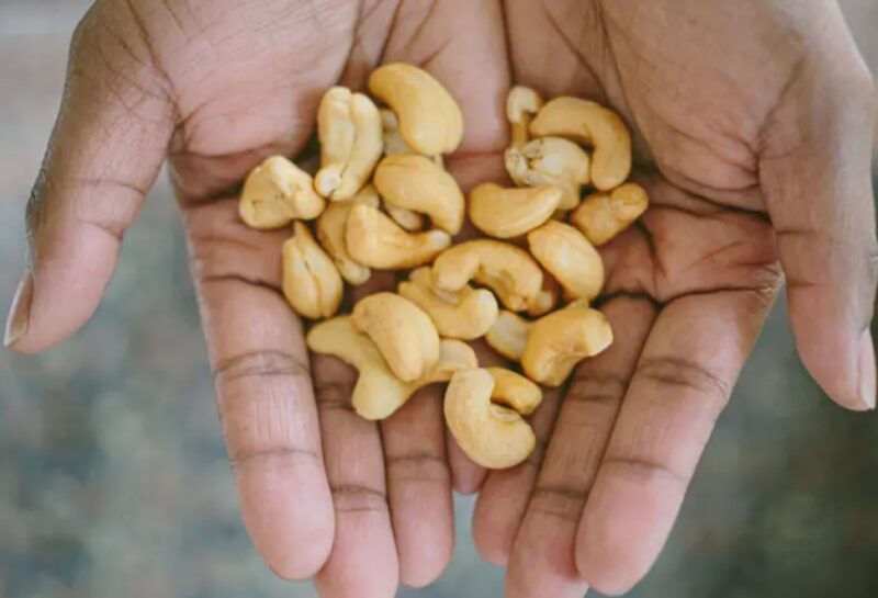 L’aliment qui tue plus de 200 personnes par an est encore dans des millions d’assiettes à travers le monde