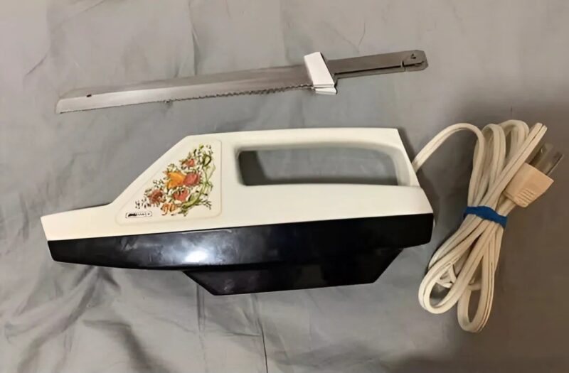 Si vous reconnaissez cet objet… soit vous êtes un génie, soit vous avez connu la télé en noir et blanc