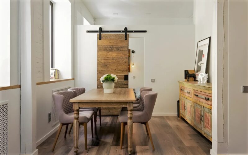 Une métamorphose incroyable : un jeune couple transforme un logement délabré en un bijou de design